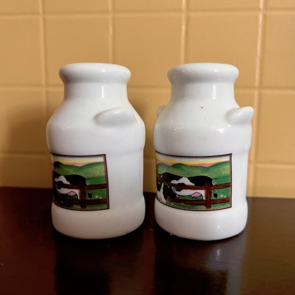 Vintage Milk Jug Farm Scene Salt & Pepper Shakers with Cows - Picture 2 of 7